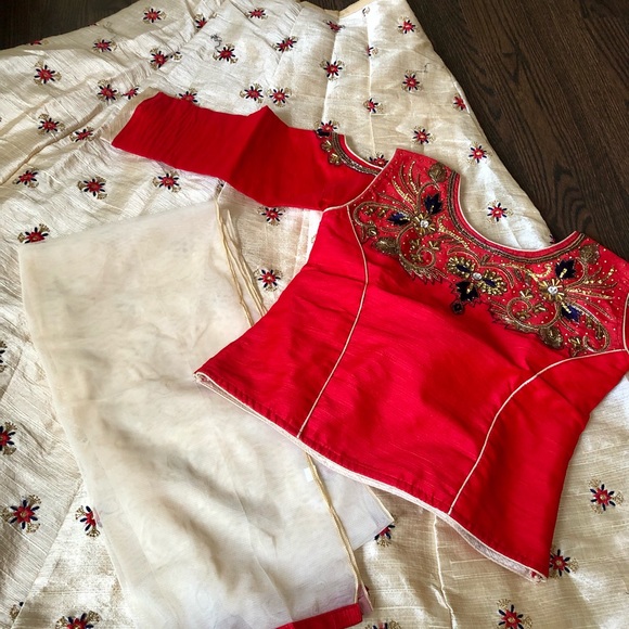 Red and white Lehenga - Picture 2 of 10